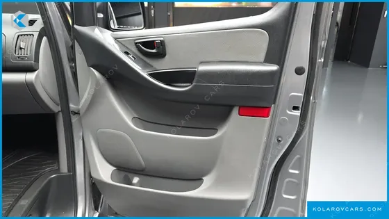 HYUNDAI STAREX 12-SEATER WAGON