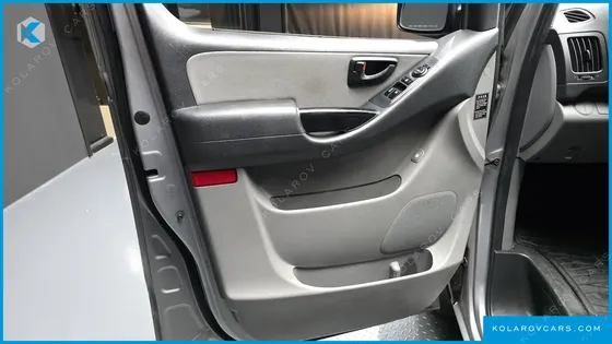 HYUNDAI STAREX 12-SEATER WAGON
