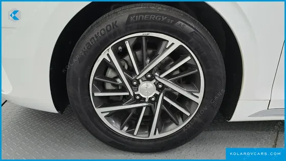 HYUNDAI GRANDEUR 3.0 LPI RENT CAR