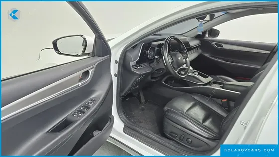 HYUNDAI GRANDEUR 3.0 LPI RENT CAR