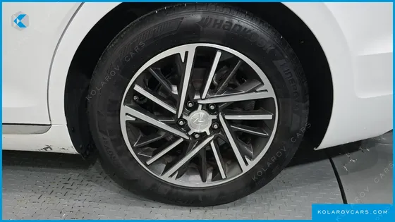 HYUNDAI GRANDEUR 3.0 LPI RENT CAR