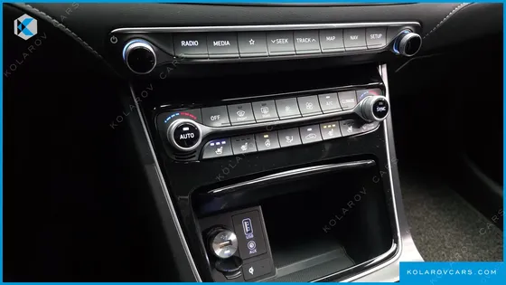 HYUNDAI GRANDEUR 3.3 CELEBRITY
