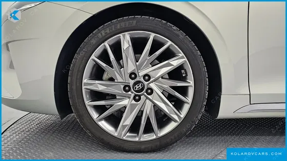 HYUNDAI GRANDEUR 2.5
