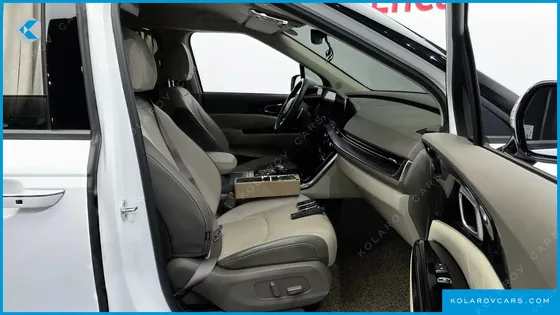 KIA CARNIVAL DIESEL 9-SEATER HI-LIMOUSINE
