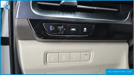 KIA CARNIVAL DIESEL 9-SEATER HI-LIMOUSINE