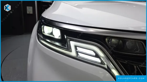 KIA CARNIVAL DIESEL 9-SEATER HI-LIMOUSINE