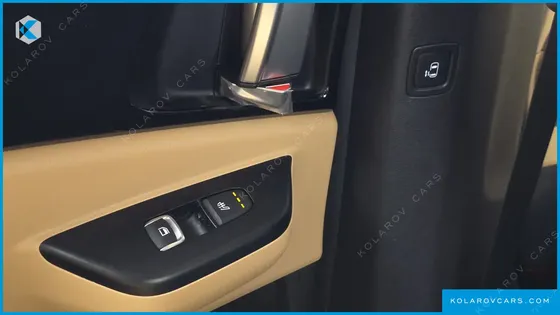 KIA CARNIVAL DIESEL 9-SEATER PRESTIGE