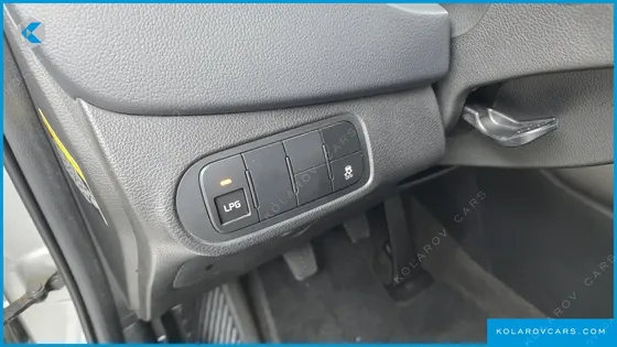 KIA CARENS 2.0 LPI LUXURY