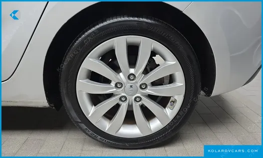 KIA CARENS 2.0 LPI LUXURY