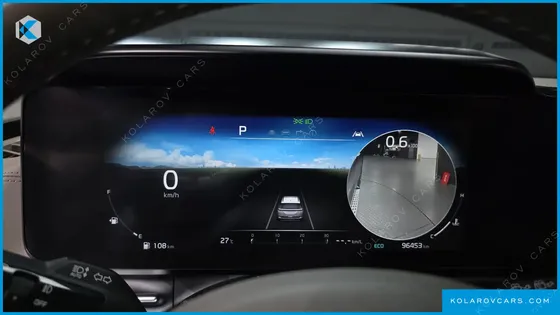 KIA CARNIVAL GASOLINE 7-SEATER HI-LIMOUSINE