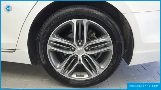 HYUNDAI GRANDEUR 3.0 PREMIUM
