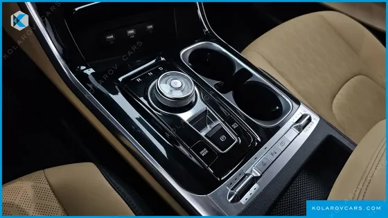 KIA CARNIVAL GASOLINE 9-SEATER NOBLESSE