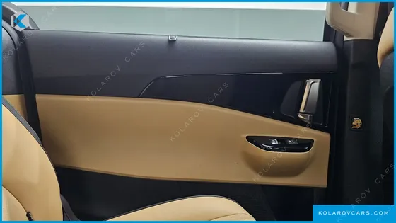 KIA CARNIVAL GASOLINE 9-SEATER NOBLESSE