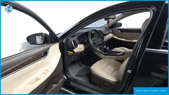 HYUNDAI GRANDEUR 2.4 PREMIUM