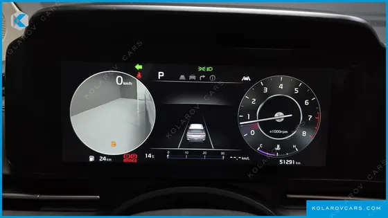 KIA CARNIVAL GASOLINE 9-SEATER SIGNATURE
