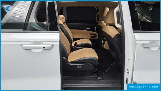 KIA CARNIVAL GASOLINE 9-SEATER SIGNATURE