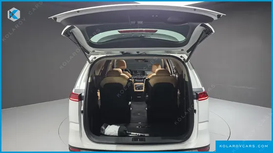 KIA CARNIVAL GASOLINE 9-SEATER SIGNATURE