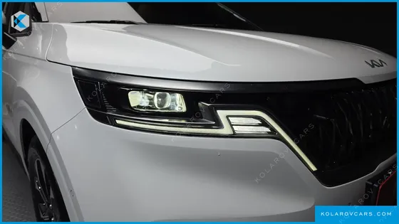 KIA CARNIVAL GASOLINE 9-SEATER SIGNATURE