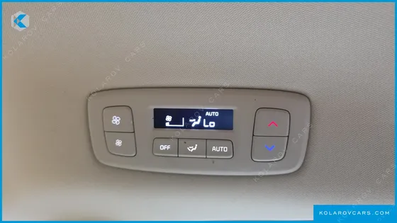 KIA CARNIVAL GASOLINE 9-SEATER SIGNATURE