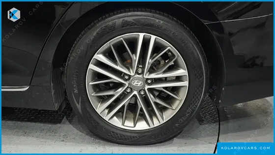 HYUNDAI GRANDEUR 3.0 MODREN BASIC (RENTAL CAR)