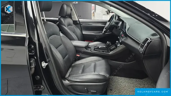 HYUNDAI GRANDEUR 3.0 MODREN BASIC (RENTAL CAR)