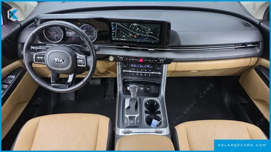 KIA CARNIVAL DIESEL 9-SEATER PRESTIGE