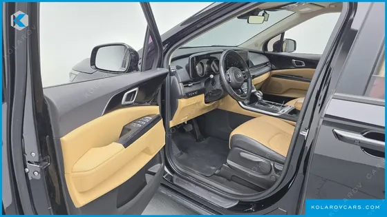 KIA CARNIVAL DIESEL 9-SEATER PRESTIGE