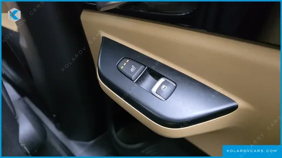 KIA CARNIVAL DIESEL 9-SEATER PRESTIGE