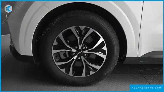 KIA CARNIVAL DIESEL 9-SEATER PRESTIGE