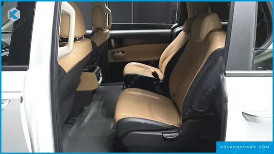 KIA CARNIVAL DIESEL 9-SEATER PRESTIGE