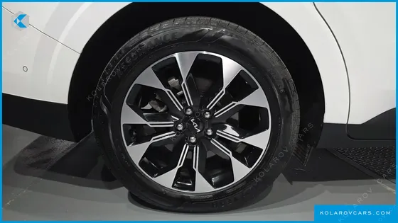 KIA CARNIVAL DIESEL 9-SEATER NOBLESSE