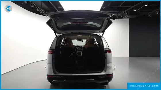 KIA CARNIVAL DIESEL 9-SEATER NOBLESSE