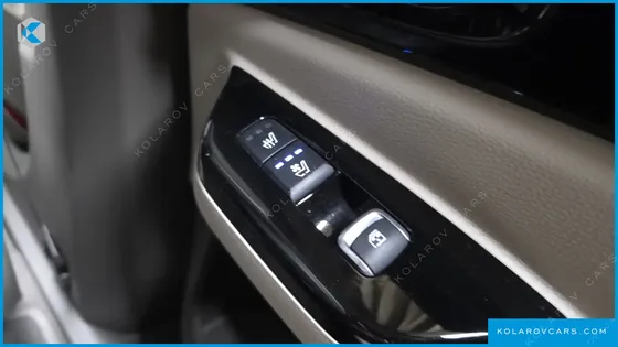 KIA CARNIVAL GASOLINE 9-SEATER HI-LIMOUSINE