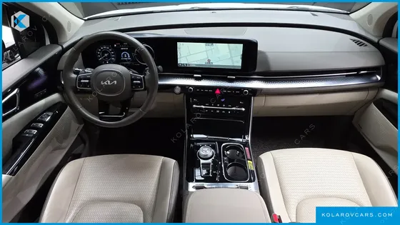 KIA CARNIVAL GASOLINE 7-SEATER HI-LIMOUSINE