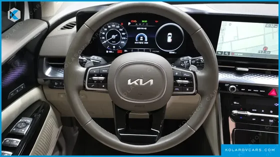 KIA CARNIVAL GASOLINE 7-SEATER HI-LIMOUSINE