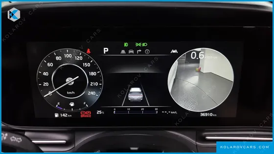KIA CARNIVAL GASOLINE 7-SEATER SIGNATURE