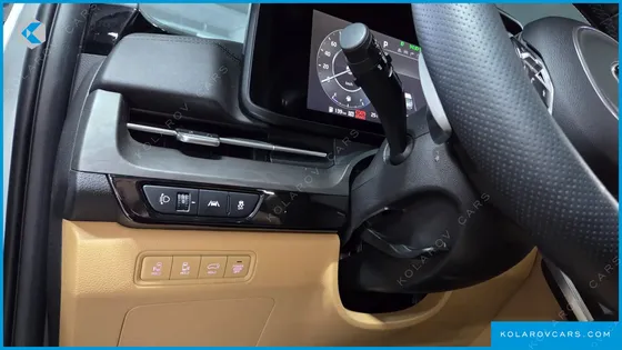 KIA CARNIVAL GASOLINE 7-SEATER SIGNATURE