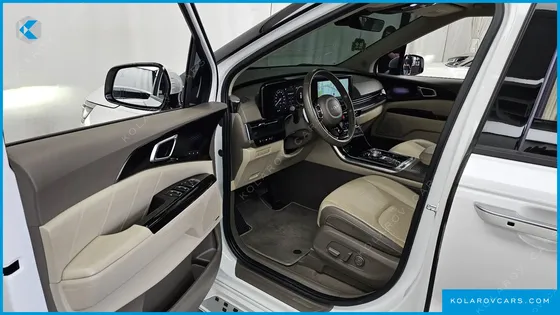 KIA CARNIVAL DIESEL 7-SEATER HI-LIMOUSINE