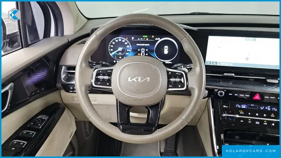 KIA CARNIVAL DIESEL 7-SEATER HI-LIMOUSINE