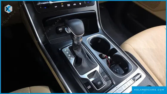 KIA CARNIVAL DIESEL 9-SEATER PRESTIGE