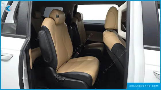 KIA CARNIVAL DIESEL 9-SEATER PRESTIGE