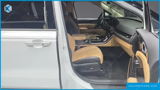 KIA CARNIVAL GASOLINE 9-SEATER NOBLESSE