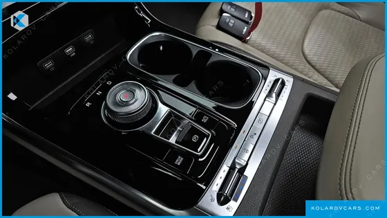 KIA CARNIVAL GASOLINE 7-SEATER SIGNATURE