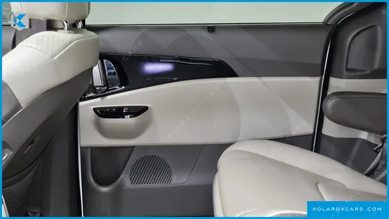 KIA CARNIVAL GASOLINE 7-SEATER SIGNATURE