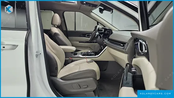 KIA CARNIVAL GASOLINE 7-SEATER SIGNATURE