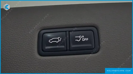 KIA CARNIVAL GASOLINE 7-SEATER SIGNATURE
