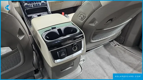 KIA CARNIVAL GASOLINE 7-SEATER SIGNATURE