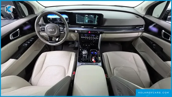 KIA CARNIVAL GASOLINE 7-SEATER HI-LIMOUSINE
