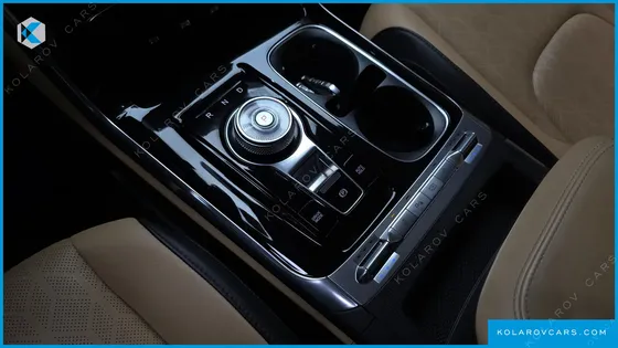 KIA CARNIVAL DIESEL 9-SEATER NOBLESSE