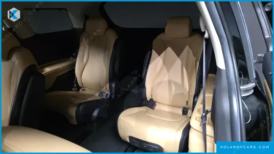 KIA CARNIVAL DIESEL 9-SEATER NOBLESSE